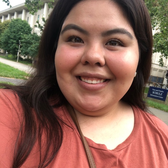 Meet your Posher, Julia - Picture 1 of 1